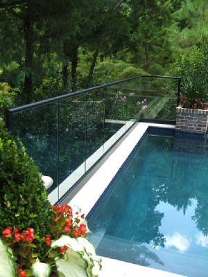 PoolBalconyFence0806014.jpg